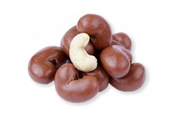 Kešu ořechy v mléčné čokoládě 250 g